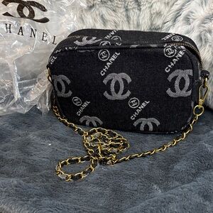 Chanel Precision VIP black and Gold Women's purse crossbody